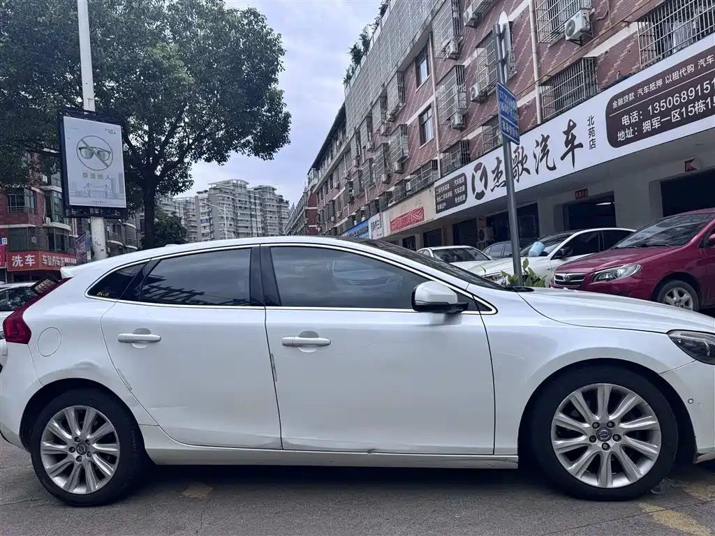 Volvo V40 1.6 T Smart Grace