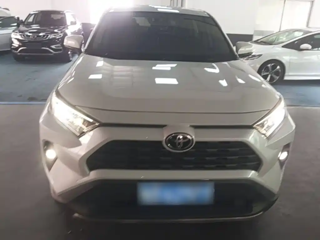 RAV4 2.0 L CVT 2 WD Urban