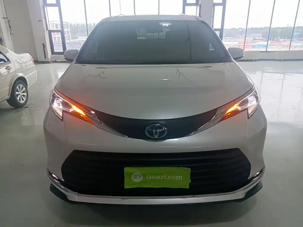 Sienna 2.5 L Hybrid Comfort