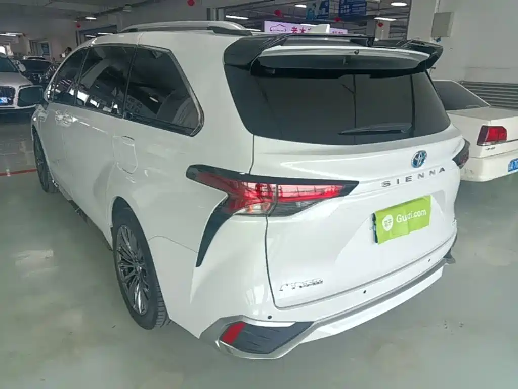 Sienna 2.5 L Hybrid Comfort