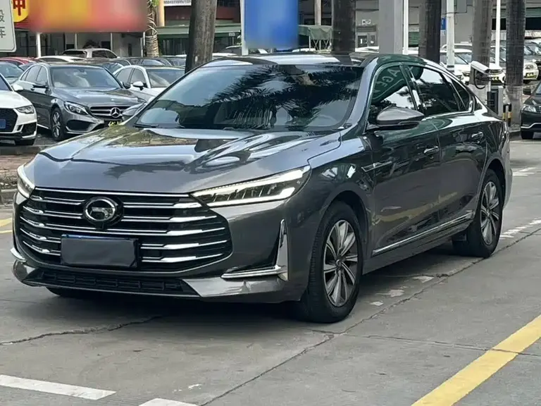GAC Trumpchi GA8 390 T Distinguished