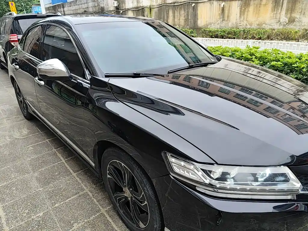 Spirior 2.4 L Distinguished