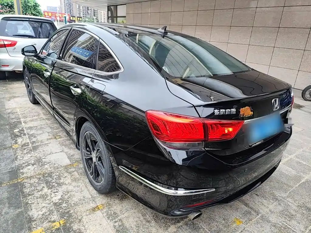 Spirior 2.4 L Distinguished