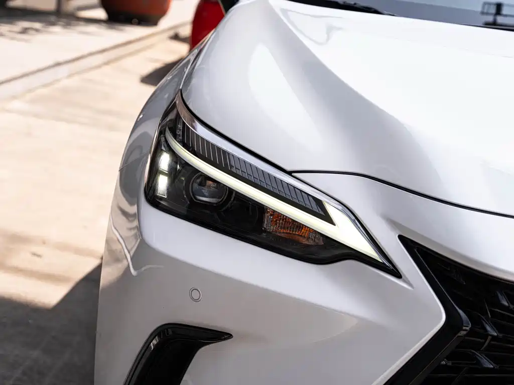 Lexus NX 350 h FWD Creative Enjoyment