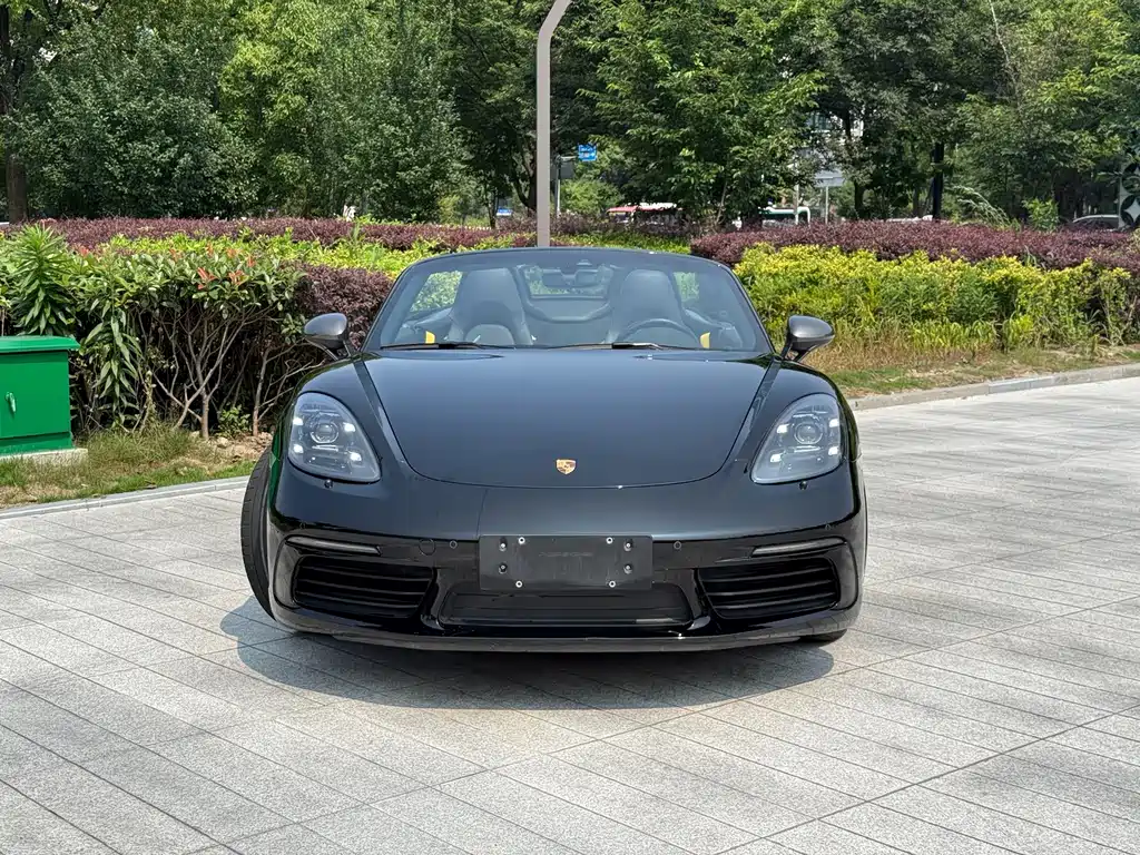 Porsche 718 Boxster T 2.0 T