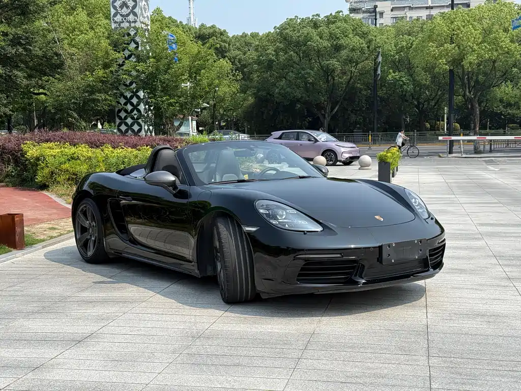 Porsche 718 Boxster T 2.0 T