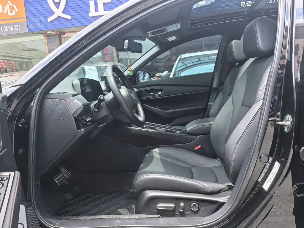 Accord 260 TURBO Flagship