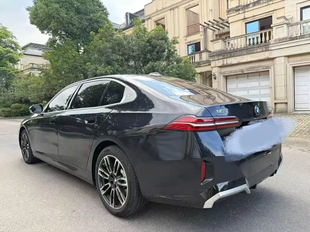 BMW 5 Series 530 Li Leading M Sport Package