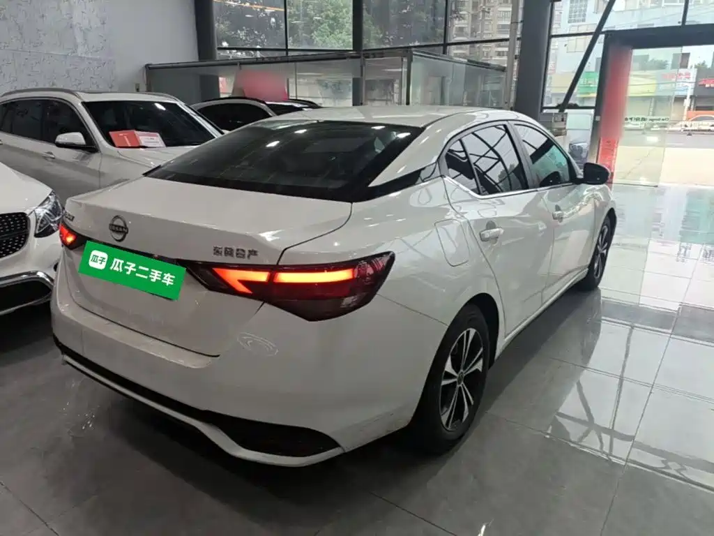 Sylphy Facelift 1.6 L CVT Joy