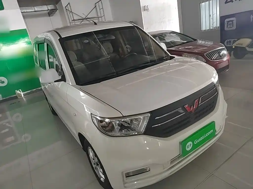 Wuling Hongguang V 1.5 L Power Enjoyment CN-VI LAR