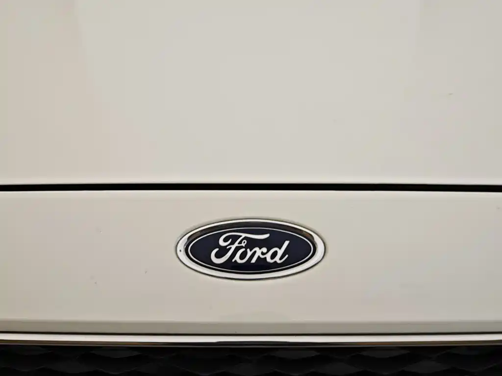 Focus Hatchback 1.6 L Auto Comfort