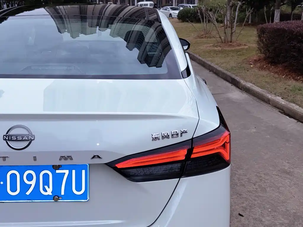 Teana 2.0 L XL-TLS Joy