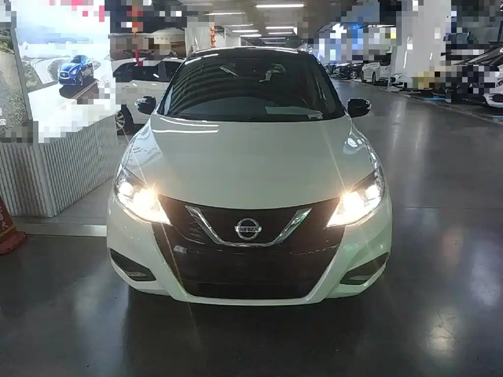Tiida 1.6 L CVT Smart Travel