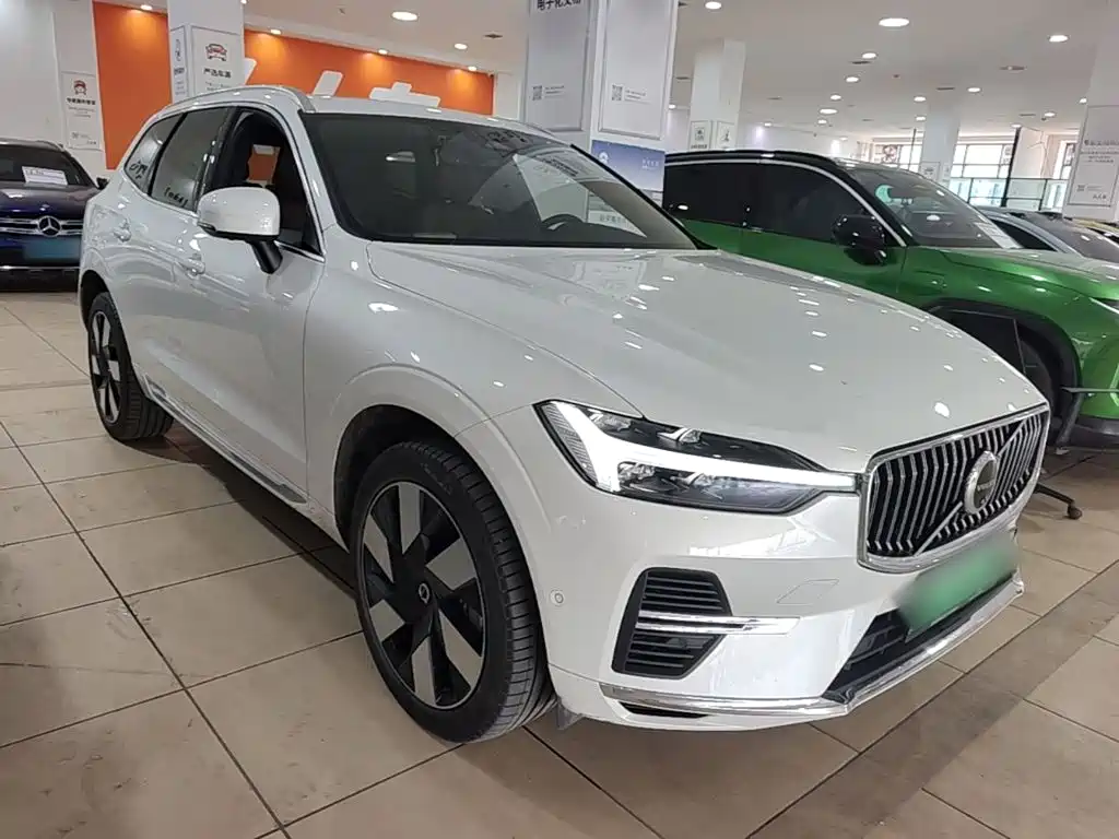 Volvo XC60 PHEV T8 PHEV Long Range 4 WD Smart Vision Luxury