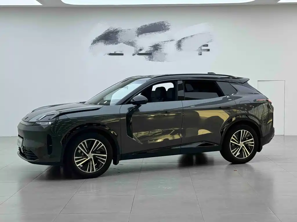 Lynk & Co 08 EM-P 245 km Ultra Long Range Halo