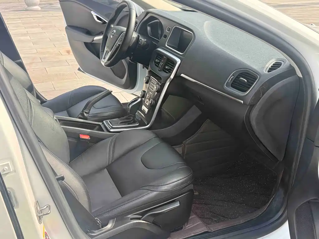 Volvo V40 T3 Smart Ease