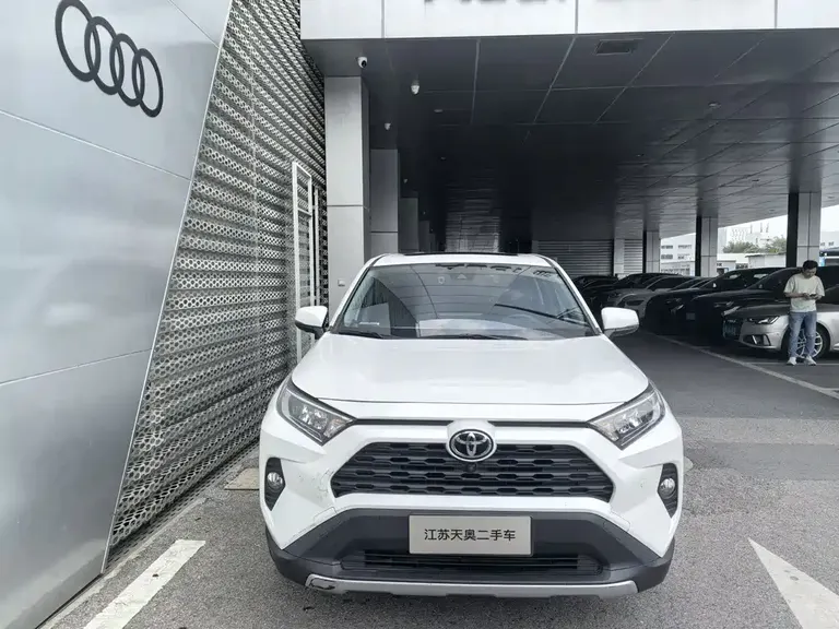 Toyota RAV4 2.0 L CVT 2 WD Style PLUS