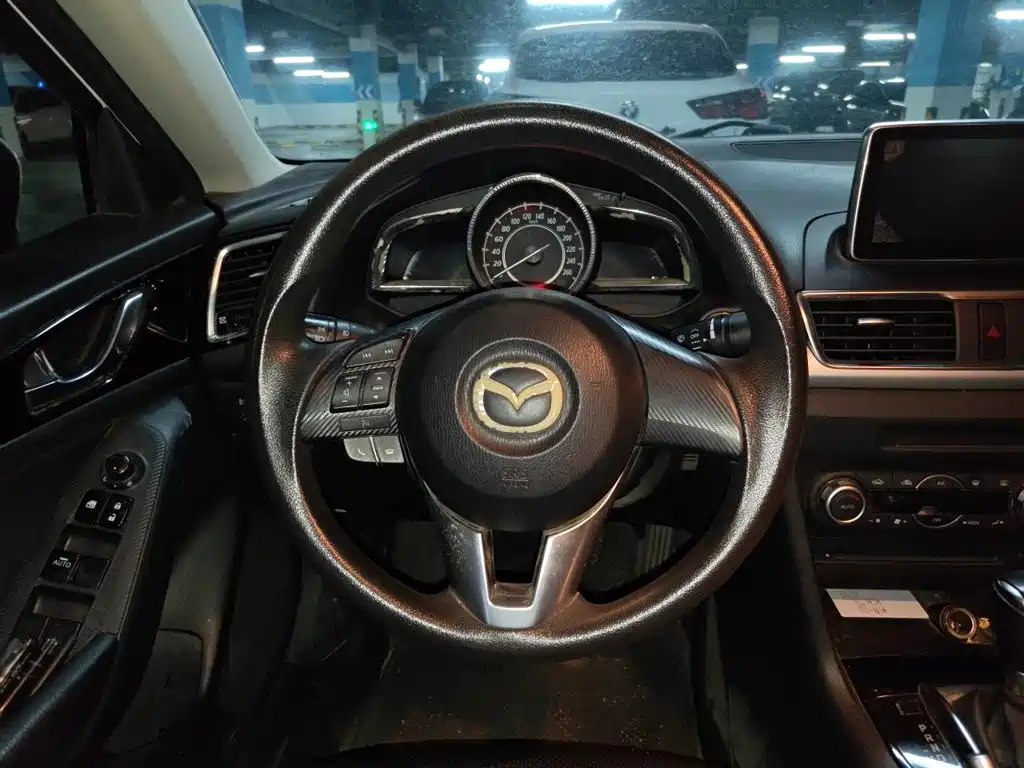 Mazda 3 Axela Sedan 1.5 L Auto Luxury