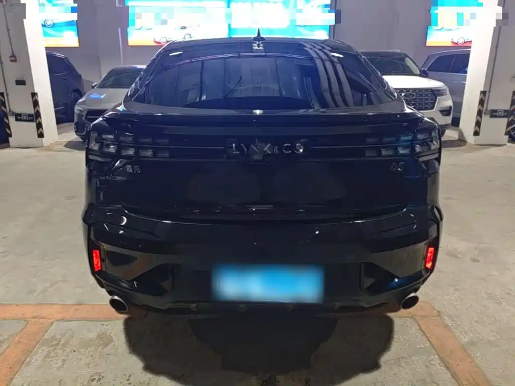 Lynk & Co 05 2.0 TD 2 WD Shine Halo