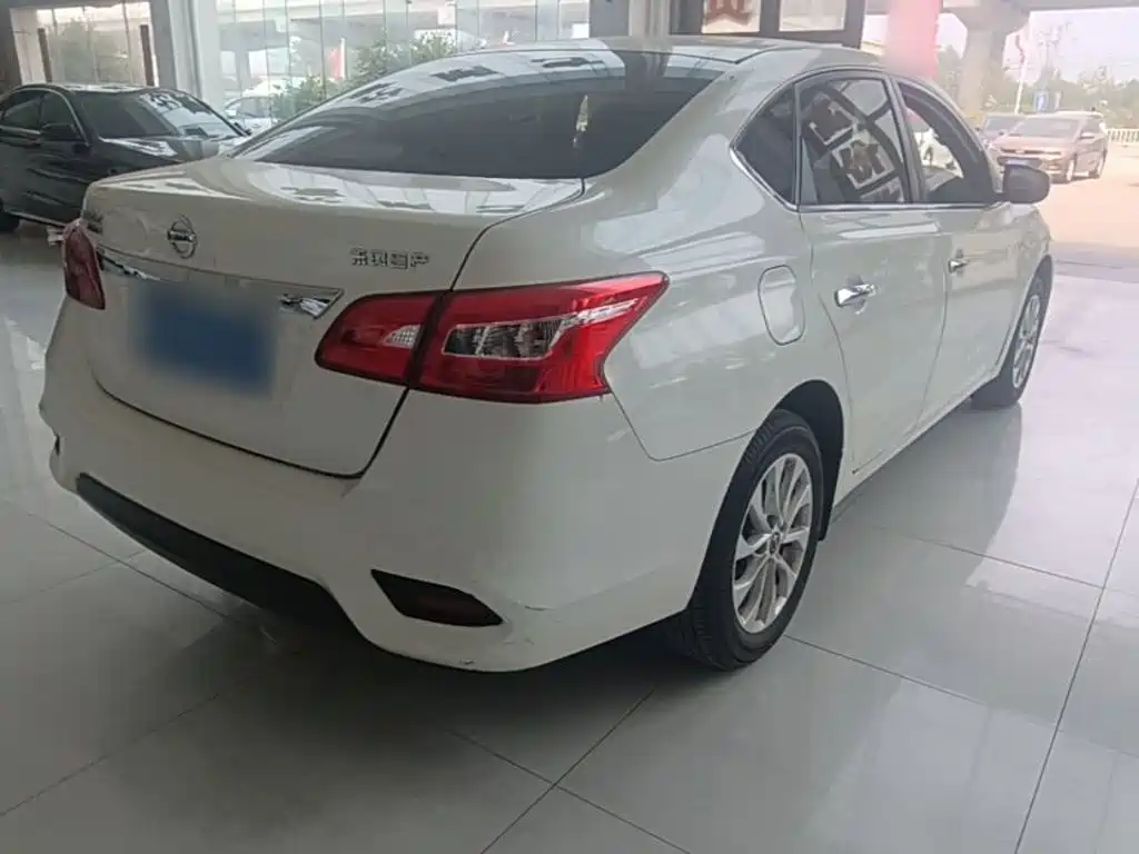 Sylphy Classic 1.6 XE CVT Comfort