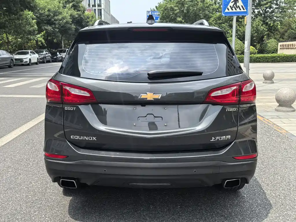 Equinox 探界者 2018款 RS 550 T 自动四驱捍界版