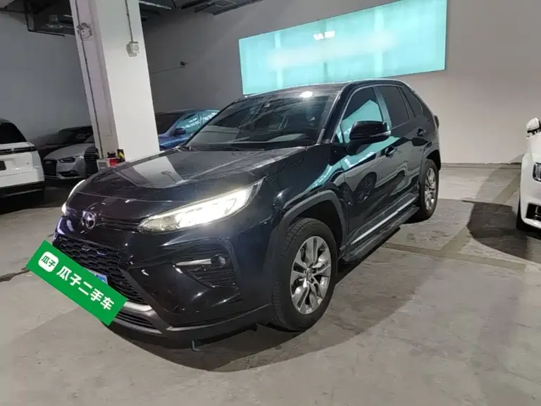 Toyota Wildlander 2.0 L CVT 2 WD Luxury