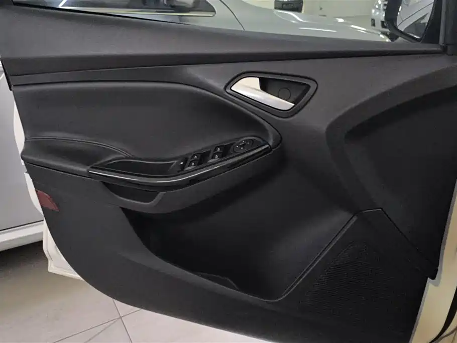 Focus Sedan 1.6 L Auto Style