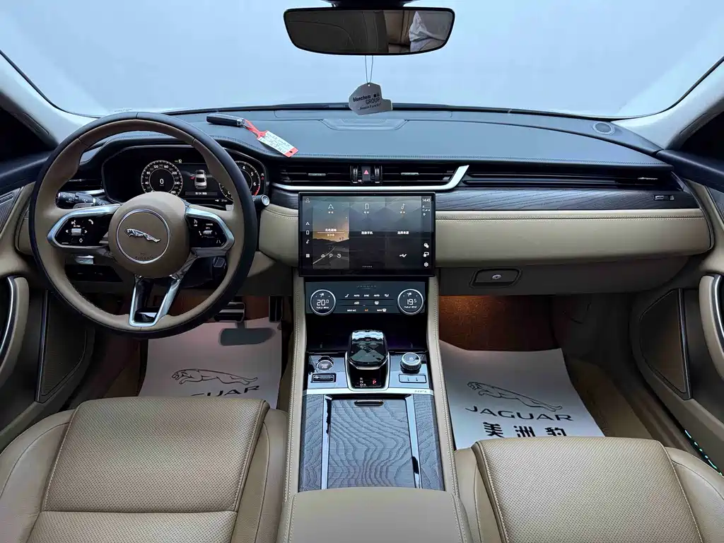 Jaguar XFL 2.0 T P250 2 WD Premium Luxury