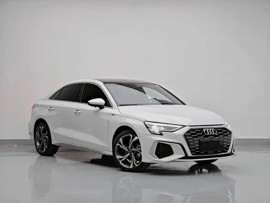 Audi A3 Facelift A3 L Limousine 35 TFSI Luxury Sport