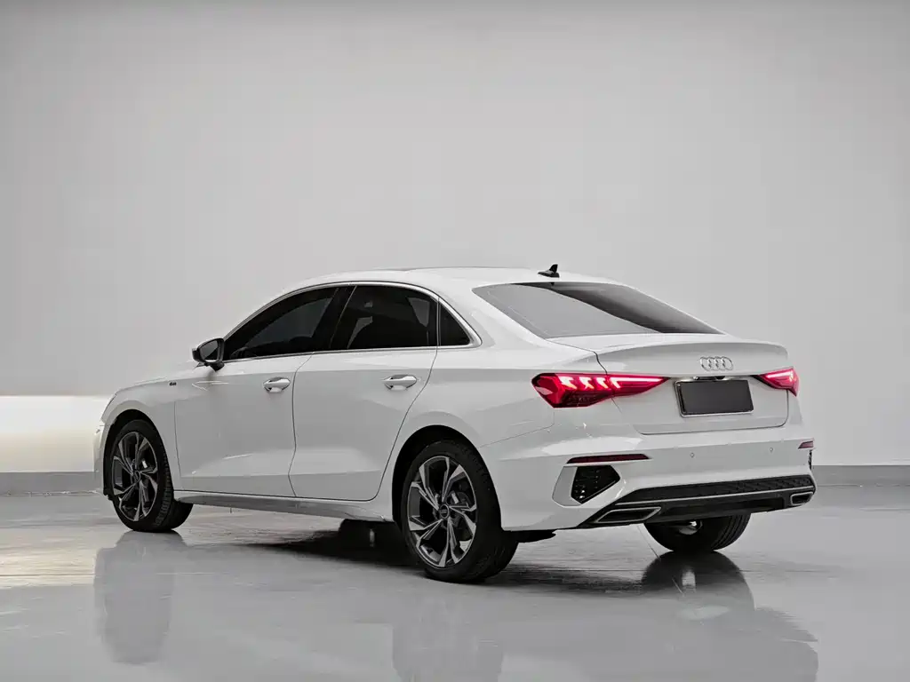 Audi A3 Facelift A3 L Limousine 35 TFSI Luxury Sport