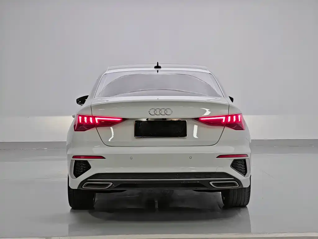 Audi A3 Facelift A3 L Limousine 35 TFSI Luxury Sport
