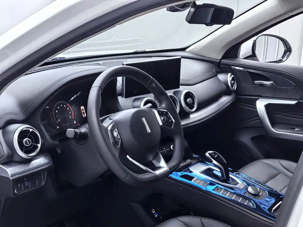 WEY VV5 1.5 T 2 WD Smart Pioneer