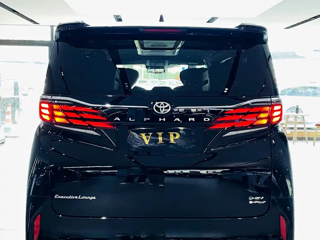 Vellfire Crown Dual Engine 2.5 L Supreme