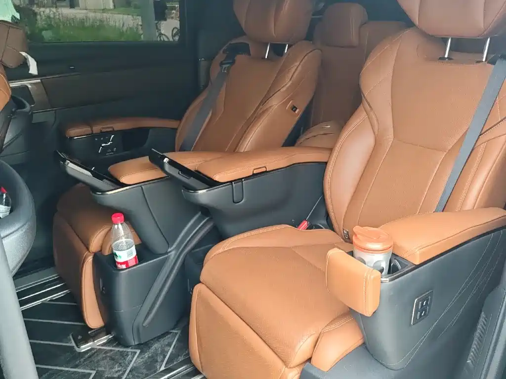 Vellfire Crown Dual Engine 2.5 L Supreme