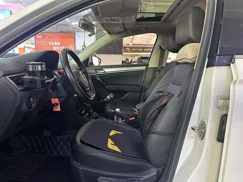Bora 1.5 L Auto Comfort