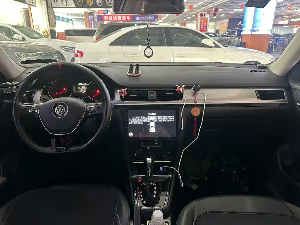 Bora 1.5 L Auto Comfort