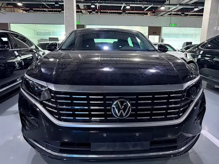 Volkswagen Passat 330 TSI Elite