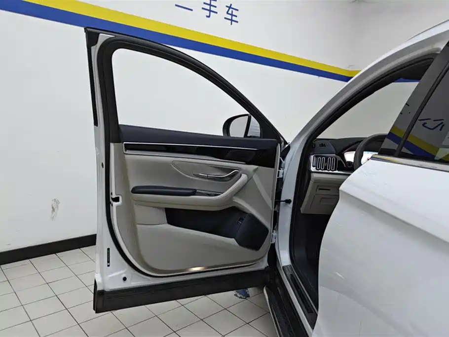 Song PLUS NEV Champion DM-i 110 KM Flagship PLUS
