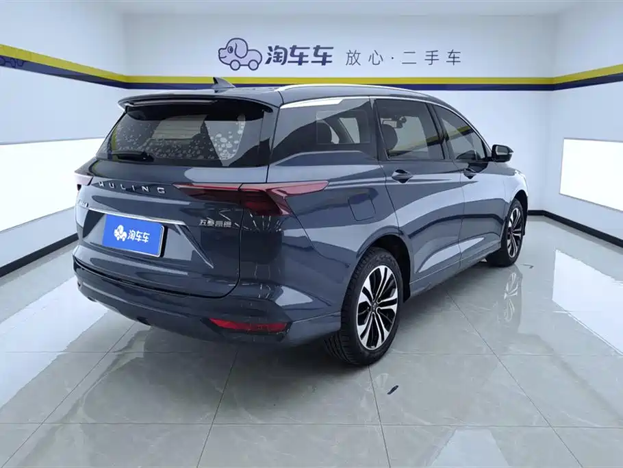 Wuling Victory 1.5 T CVT Flagship