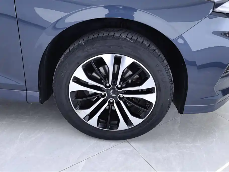 Wuling Victory 1.5 T CVT Flagship