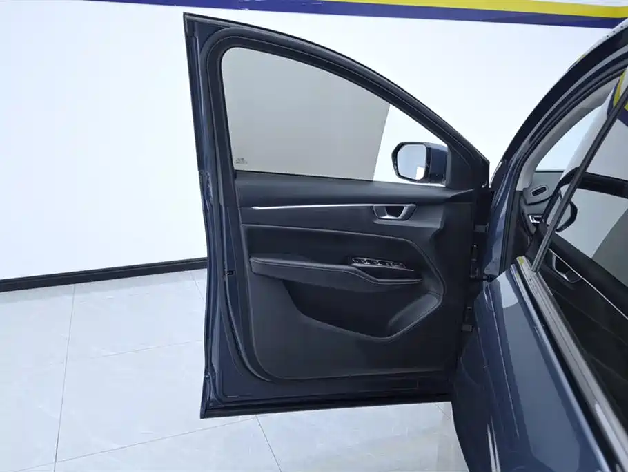 Wuling Victory 1.5 T CVT Flagship