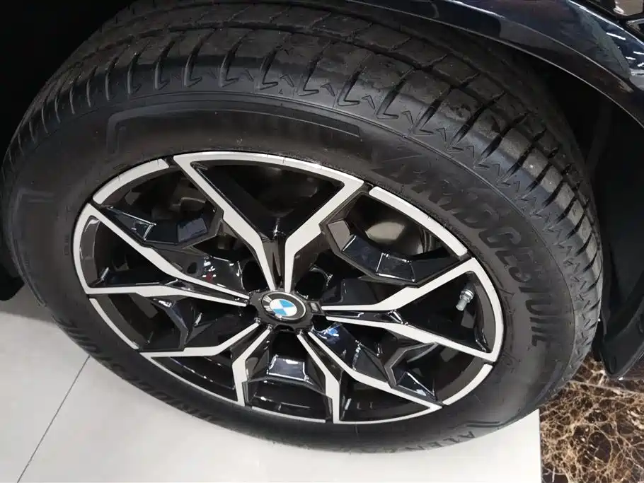 BMW X4 xDrive 25 i M Sport Package