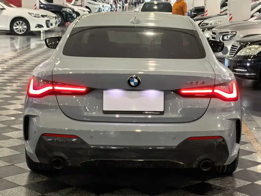 BMW 4 Series 425 i M Sport Night Package