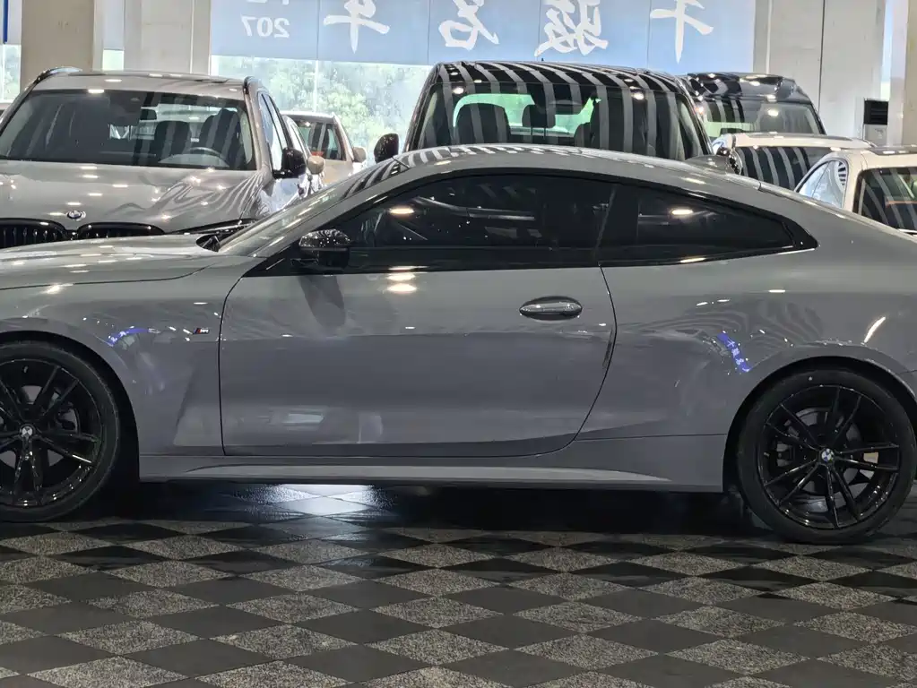 BMW 4 Series 425 i M Sport Night Package