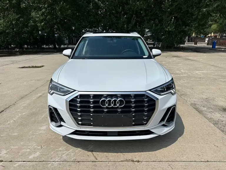 Audi Q3 35 TFSI Fashion Dynamic (1.4 T)