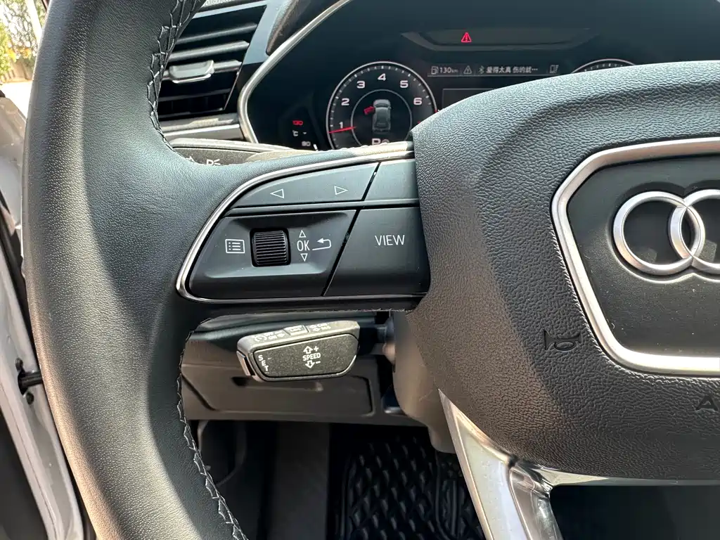 Audi Q3 35 TFSI Fashion Dynamic (1.4 T)
