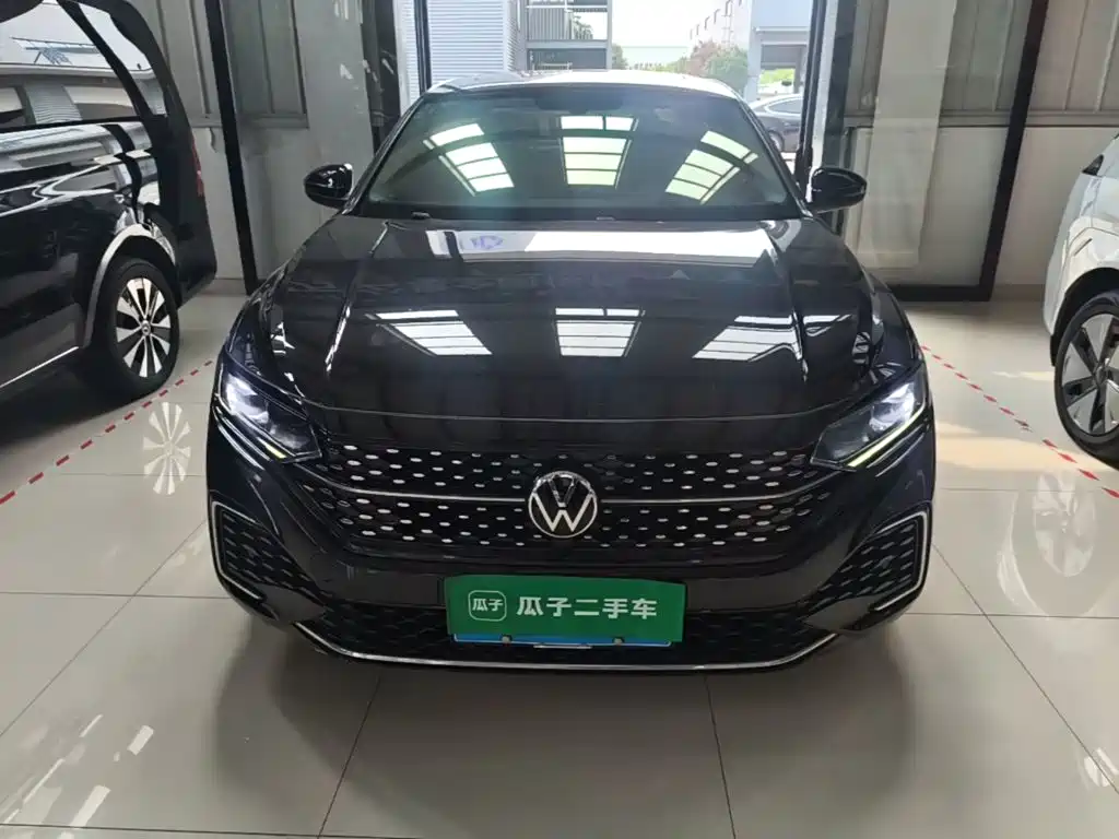Passat 330 TSI Starry Sky Elite