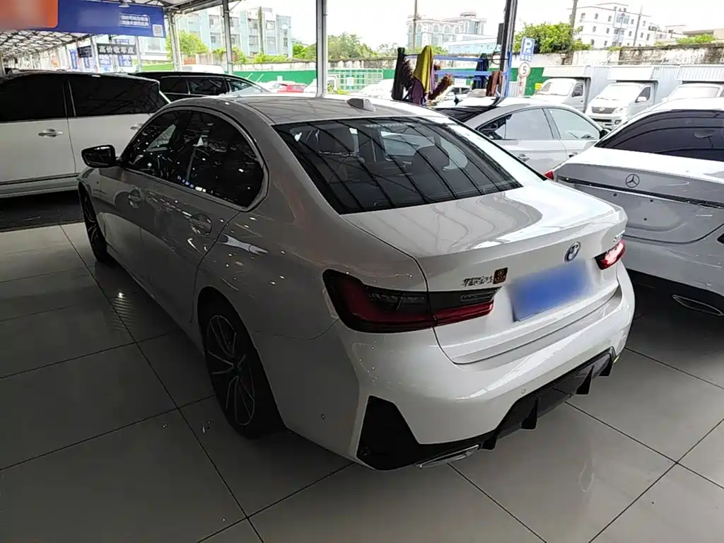 BMW 3 Series 325 i M Sport Package