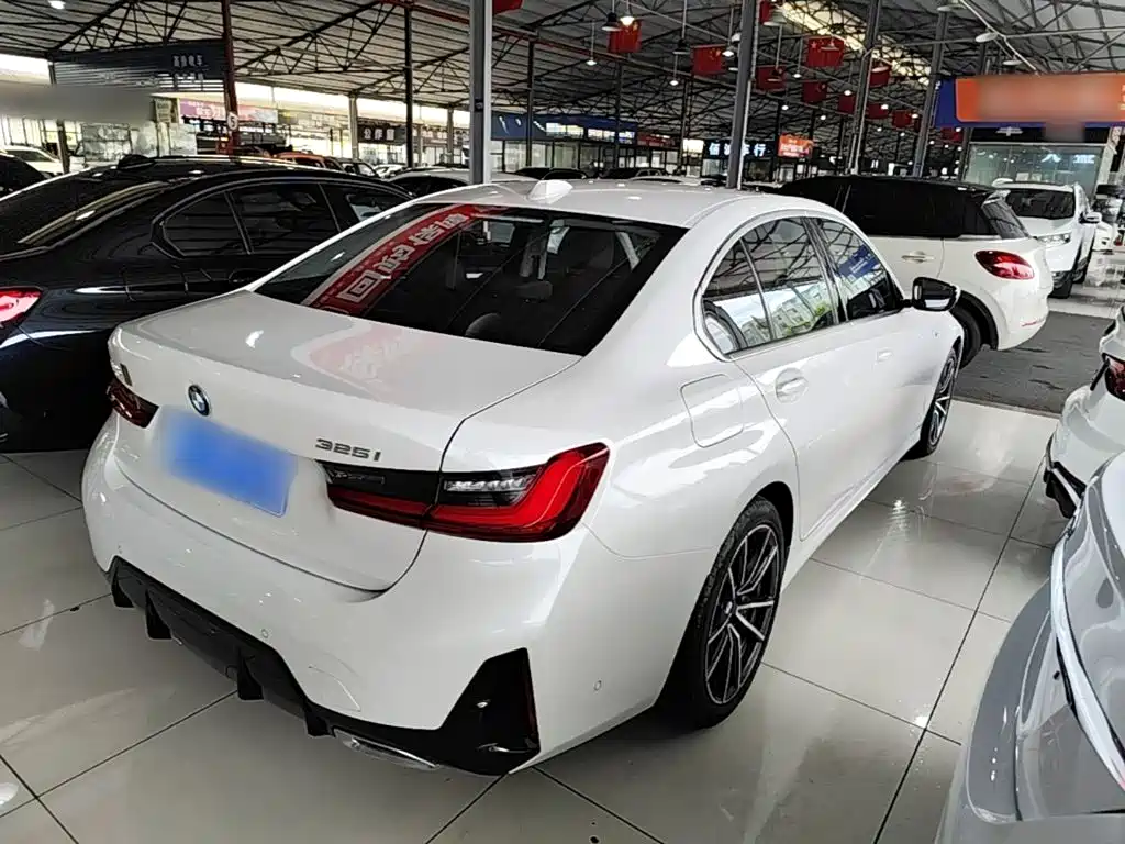 BMW 3 Series 325 i M Sport Package