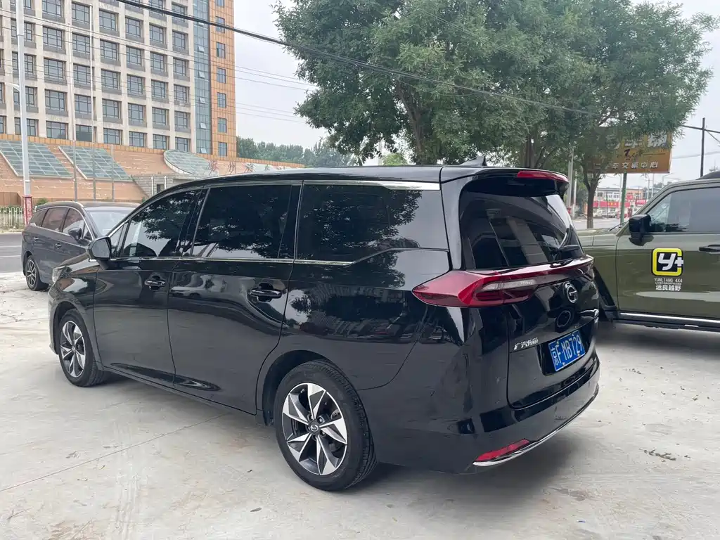 GAC Trumpchi M6 270 T DCT Luxury (7-seat)